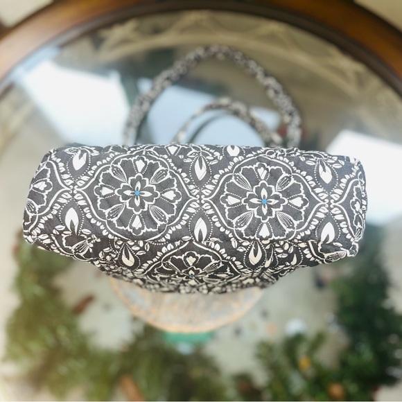 🌹🌻Vera Bradley🌻🌹- Retired Pattern-Barcelona- Small Purse/Bag - Picture 10 of 14